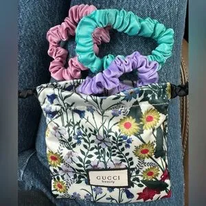 Gucci | Accessories | Gucci Floral Vip Drawstring Pouch Wset  display picture 2